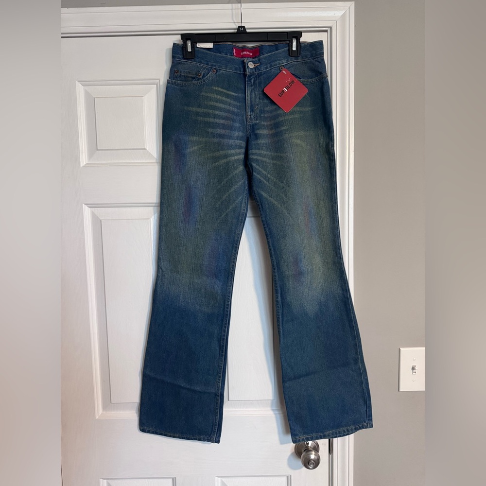 Women’s 7 Junior Levi Y2K era